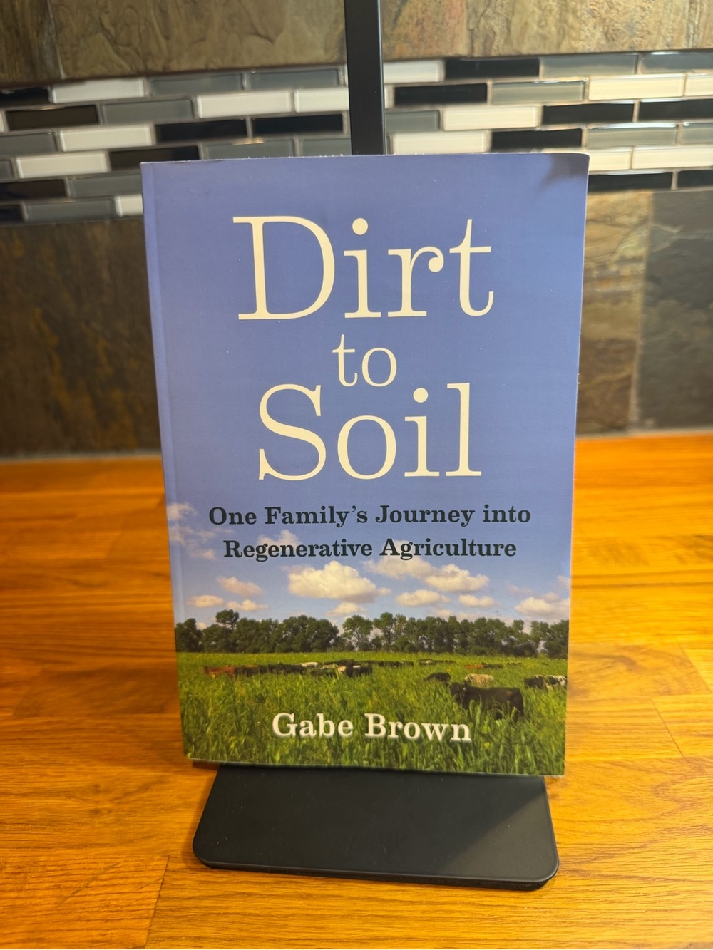 Dirt to Soil by Gabe Brown - Book